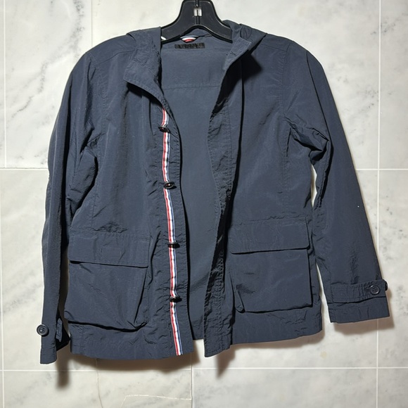 Uniqlo light weight nylon jacket for kids sizes 10 - Picture 2 of 10